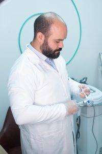 dr. Filipe Damasceno - vascular especializado tratamento de varizes em Niterói atuando em espuma